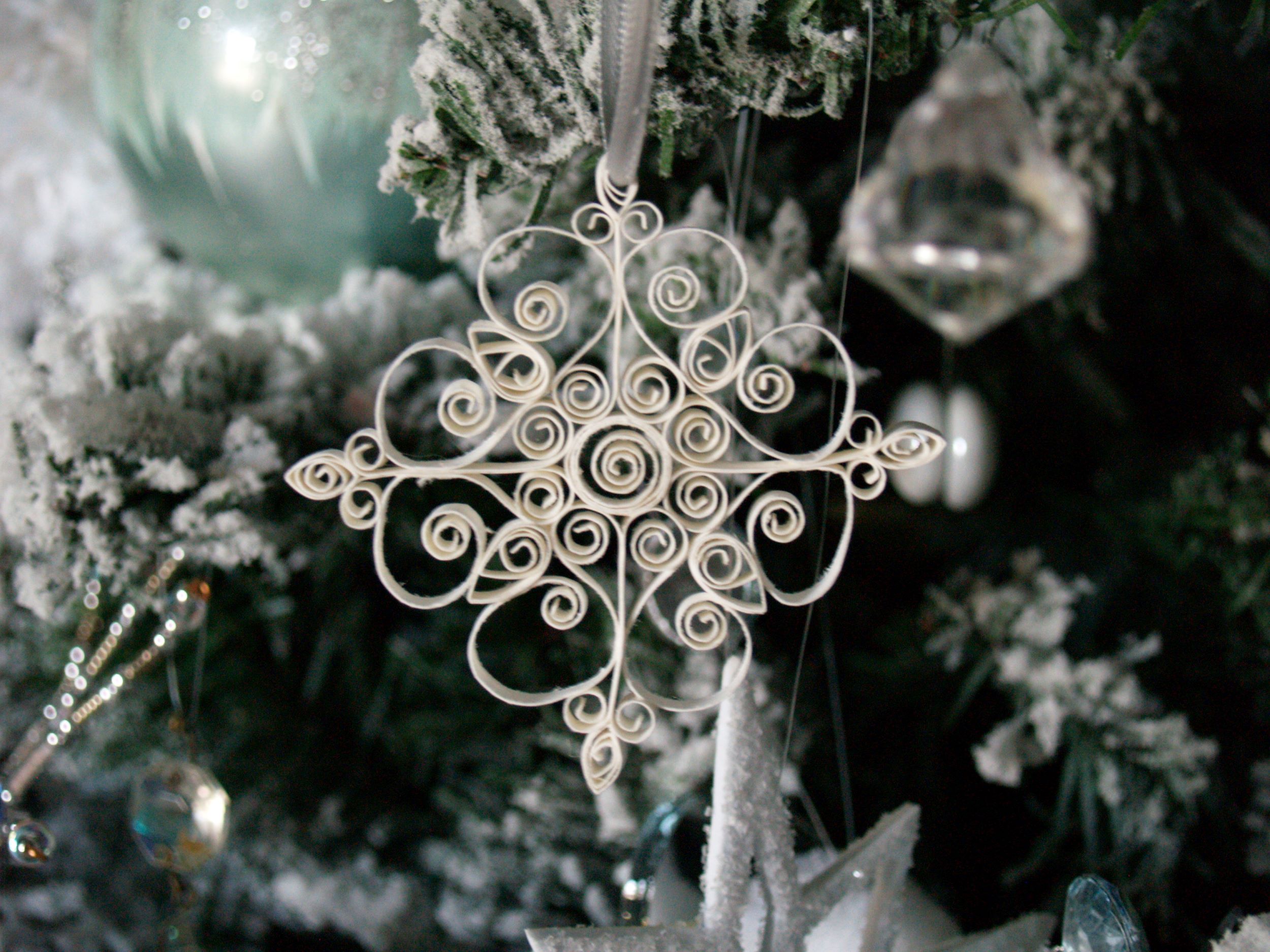 Felt Snowflake Ornaments - Positively Splendid {Crafts, Sewing